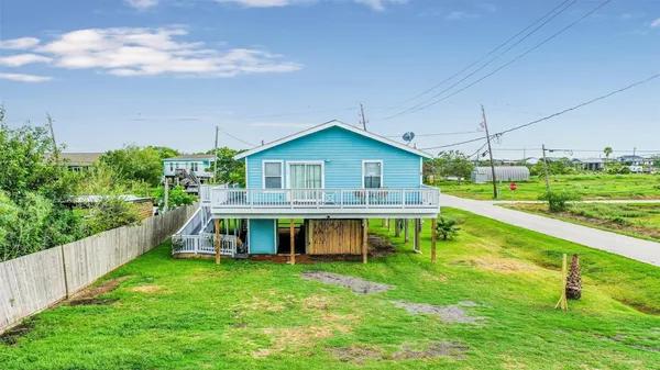 $329,000 | 1004 20th Street, Dickinson, TX 77539