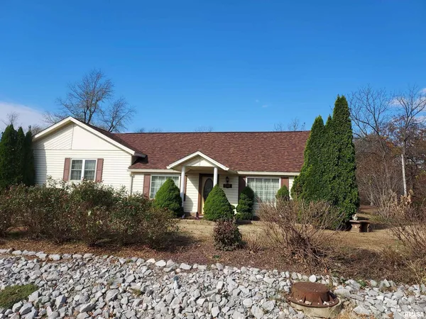 $209,900 | 550 South Vienna Road, Olmsted, IL 62970