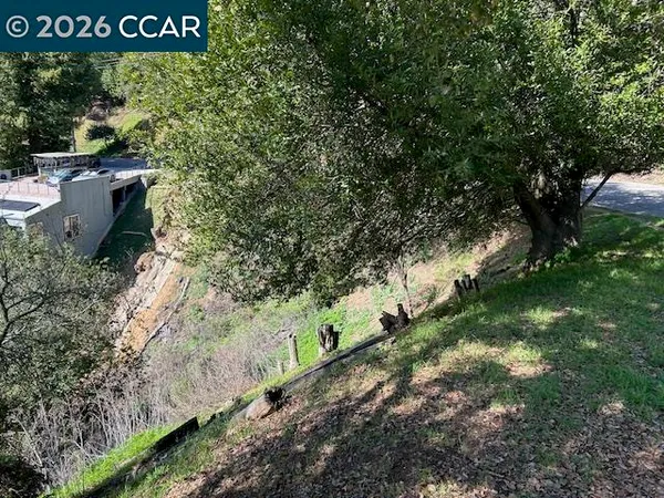 $300,000 | 6201 Skyline Boulevard, Oakland, CA 94611