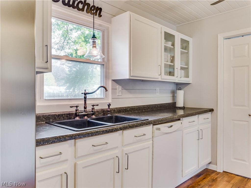 2983 Littledale Road Akron, OH 44319 - Photo 19 of 27 Kitchen has a great view of your private back yard.