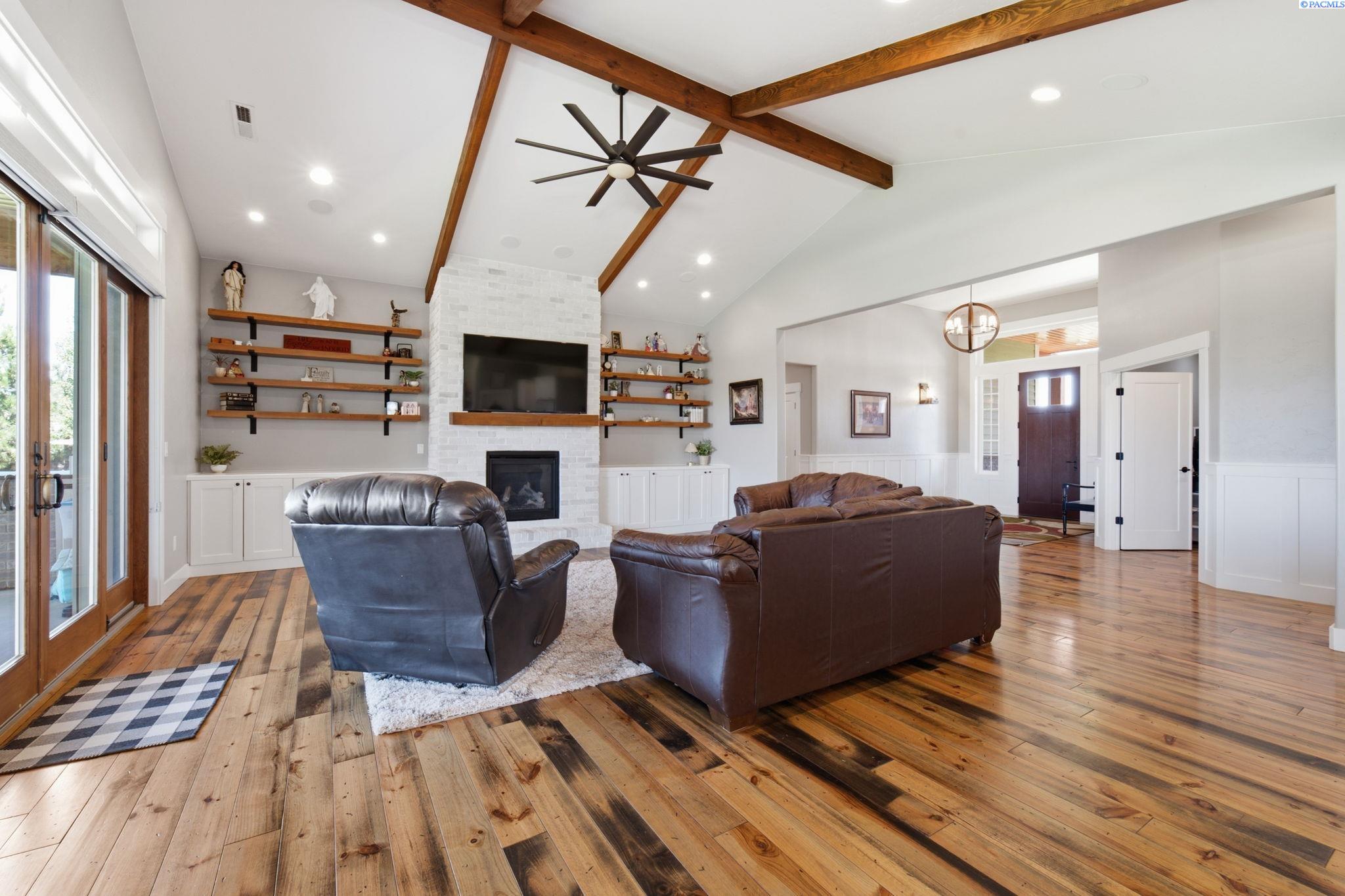75103 East Reata Road Kennewick, WA 99338 - Photo 10 of 48 Gallery Image 10