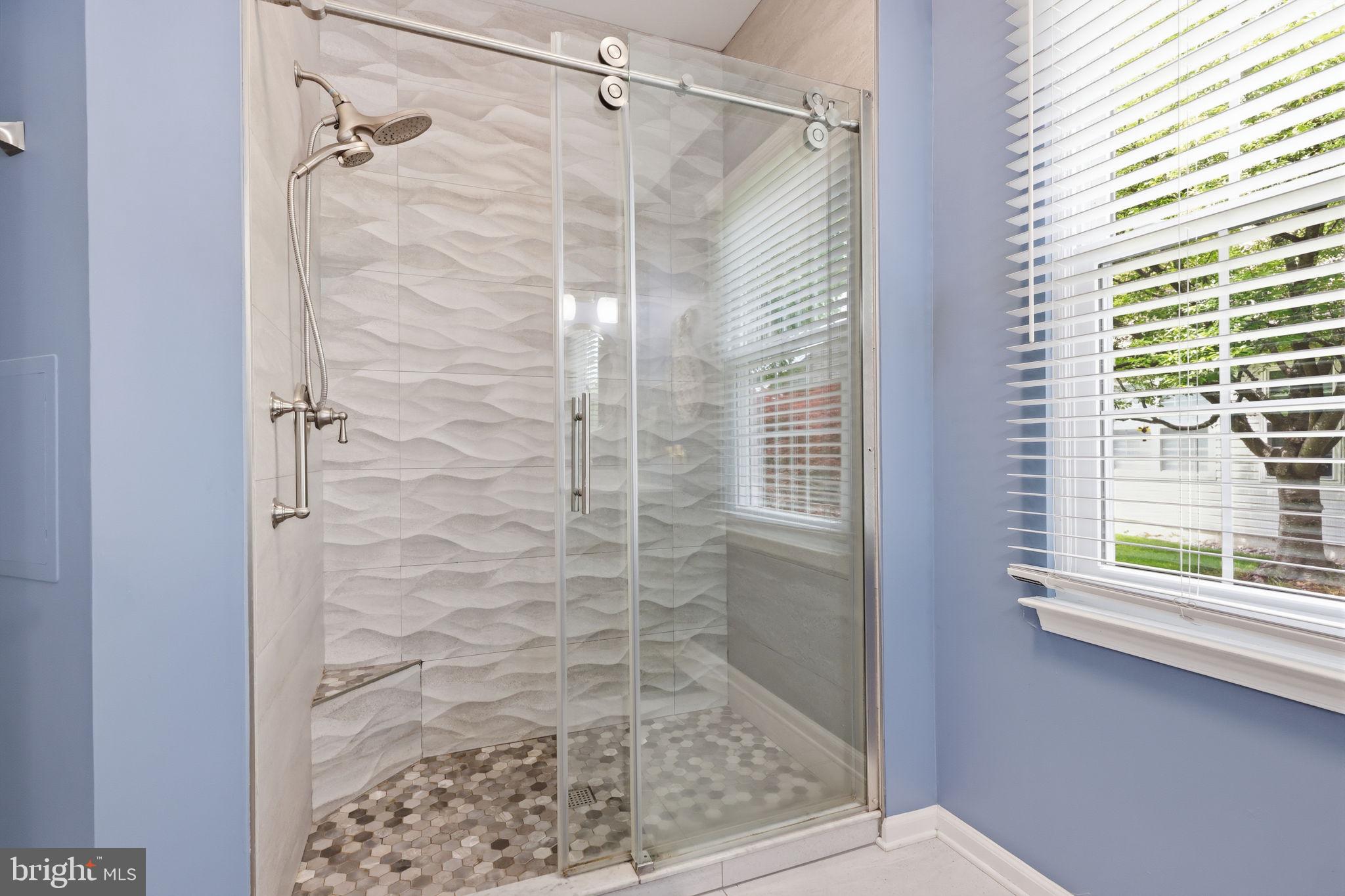 28 Bluebonnet Road Langhorne, PA 19047 - Photo 24 of 47 Primary Bathroom