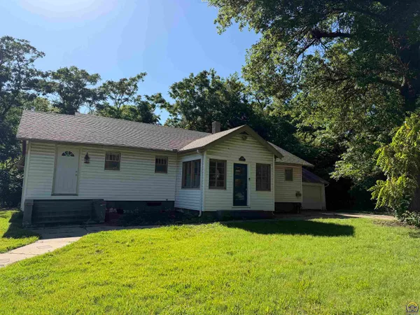 $159,000 | 3700 Southwest 10th Avenue, Topeka, KS 66606
