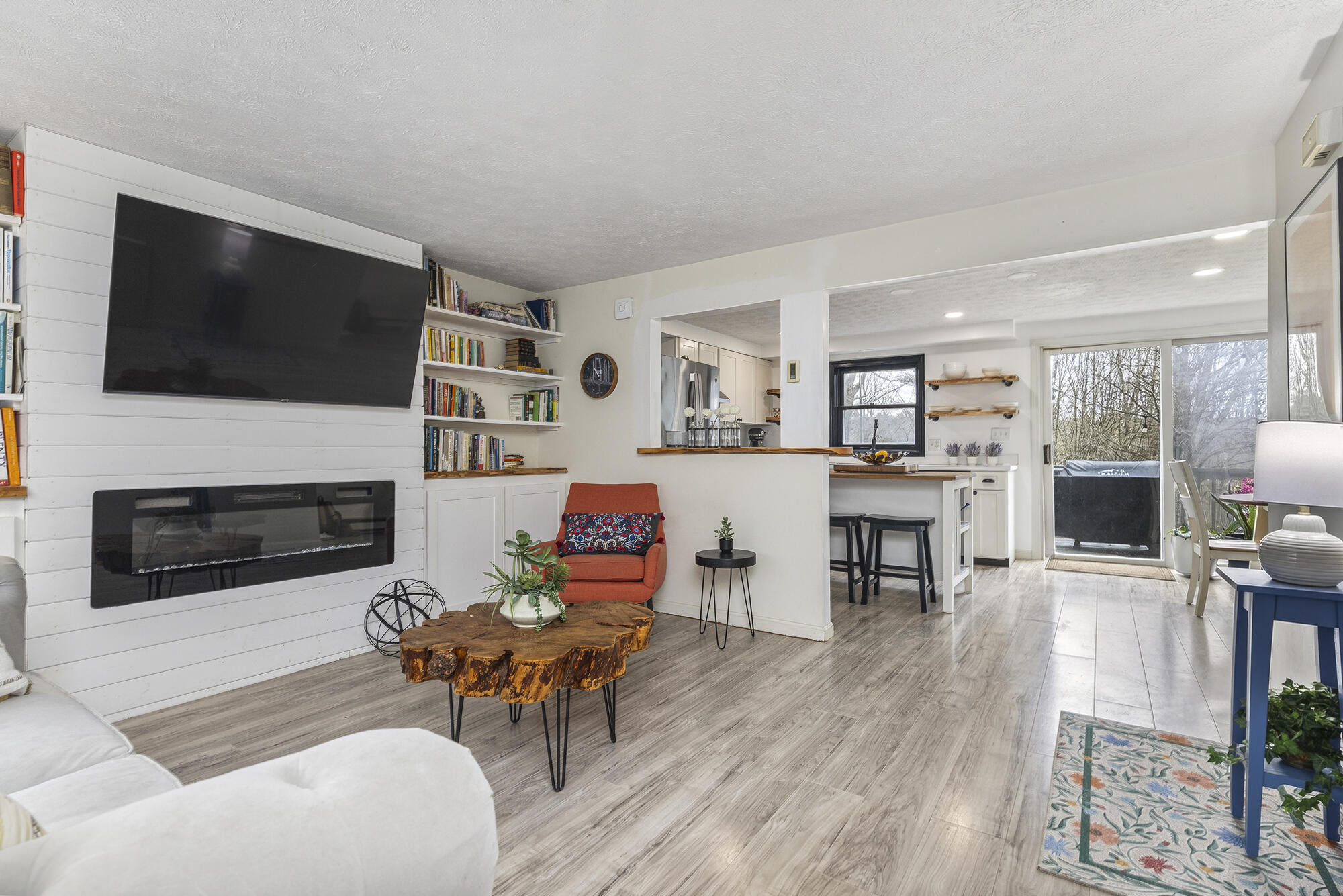 60 Brown Street, Unit 17 Kennebunk, ME 04043 - Photo 1 of 37 Living room