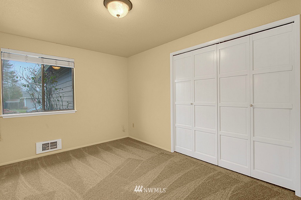 22603 12th Place West Bothell, WA 98021 - Photo 11 of 15