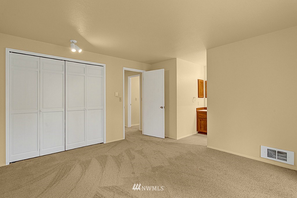 22603 12th Place West Bothell, WA 98021 - Photo 8 of 15