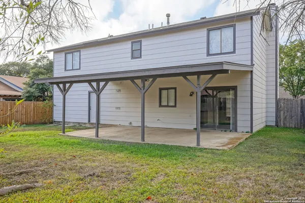$1,500 | 7262 Shadow Ridge, San Antonio, TX 78250