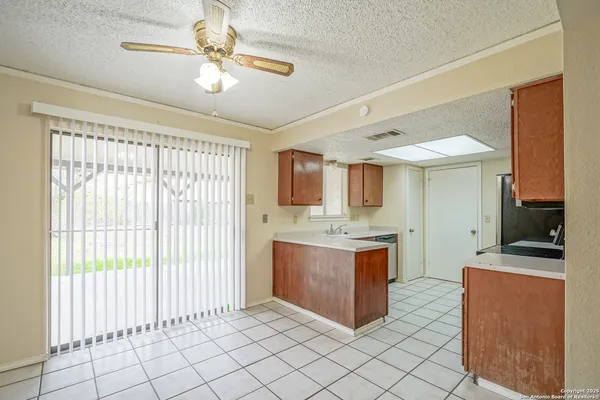 $1,500 | 7262 Shadow Ridge, San Antonio, TX 78250