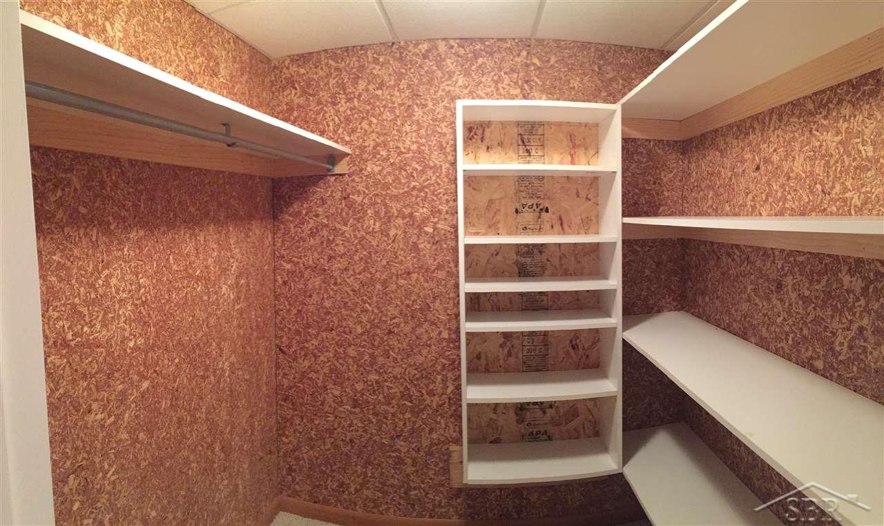6476 Rockingham Place Saginaw, MI 48603 - Photo 16 of 21 31273451-15.JPG