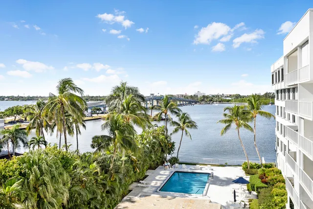 $1,175,000 | 2860 South Ocean Boulevard, Unit 512, Palm Beach, FL 33480