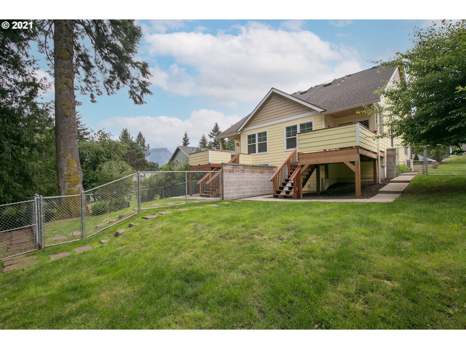 310 Northeast Frank Johns Road Stevenson, WA 98648 - Photo 29 of 32 Backyard
