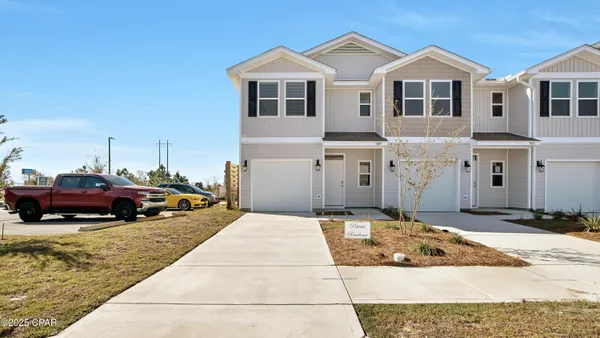 $1,800 | 5809 Bay Place, Panama City, FL 32404