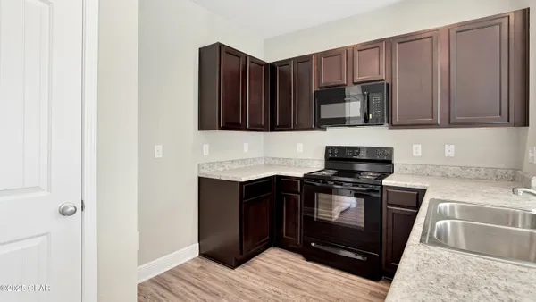 $1,800 | 5809 Bay Place, Panama City, FL 32404