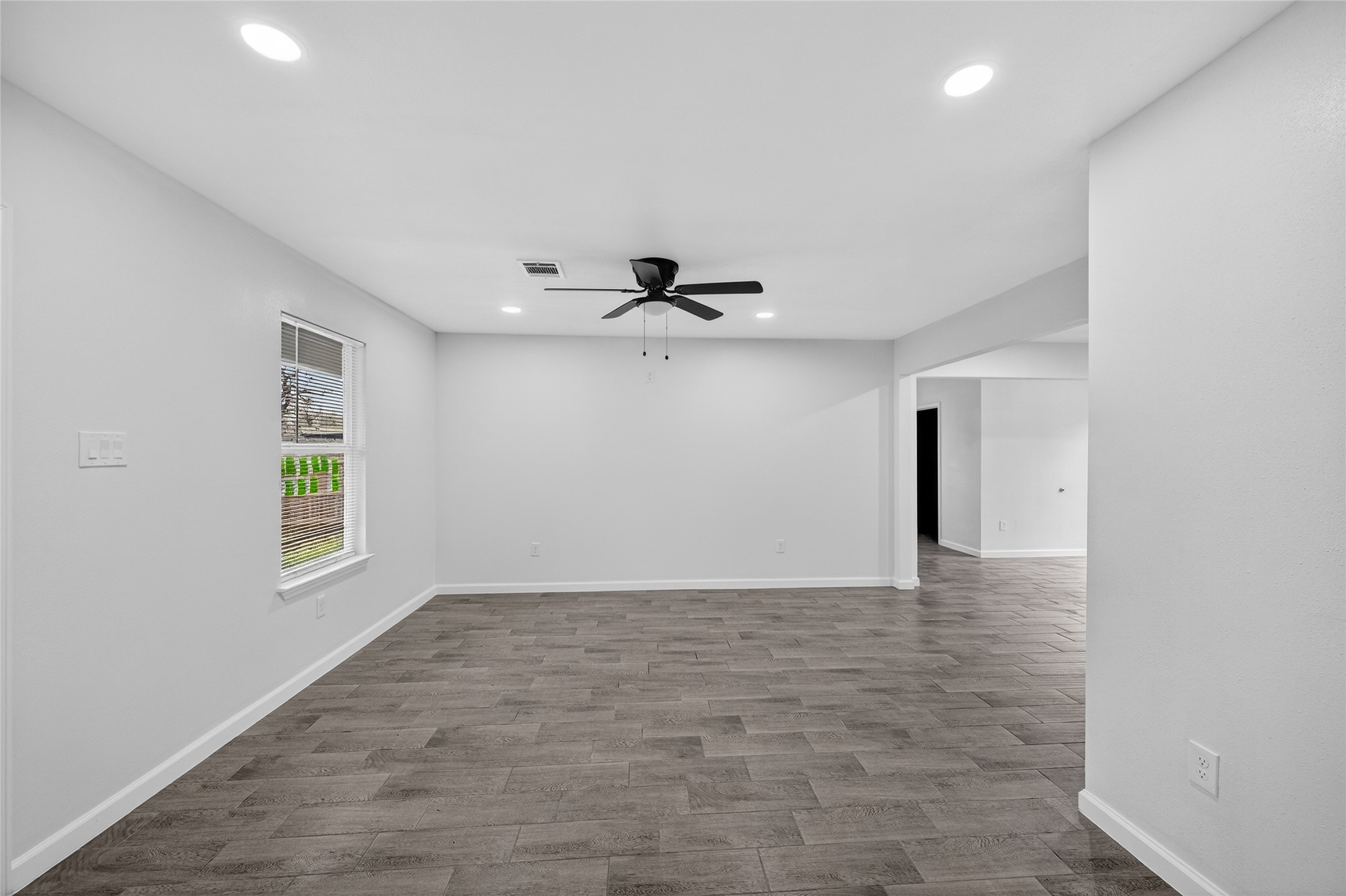 715 Nell Street Pasadena, TX 77506 - Photo 18 of 37