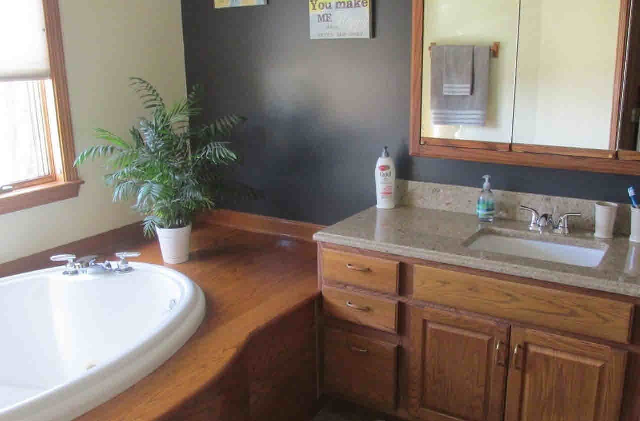 9223 South Beyer Road Birch Run, MI 48415 - Photo 17 of 32 21272573-16.JPG
