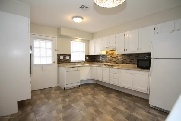 $179,000 | 463 D Portsmouth Drive, Unit 1004, Lakewood, NJ 08701