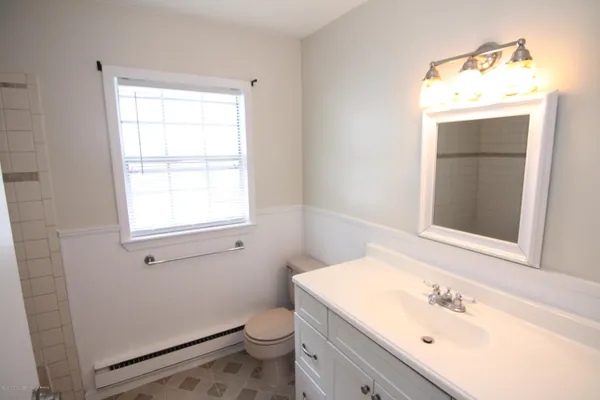 $179,000 | 463 D Portsmouth Drive, Unit 1004, Lakewood, NJ 08701