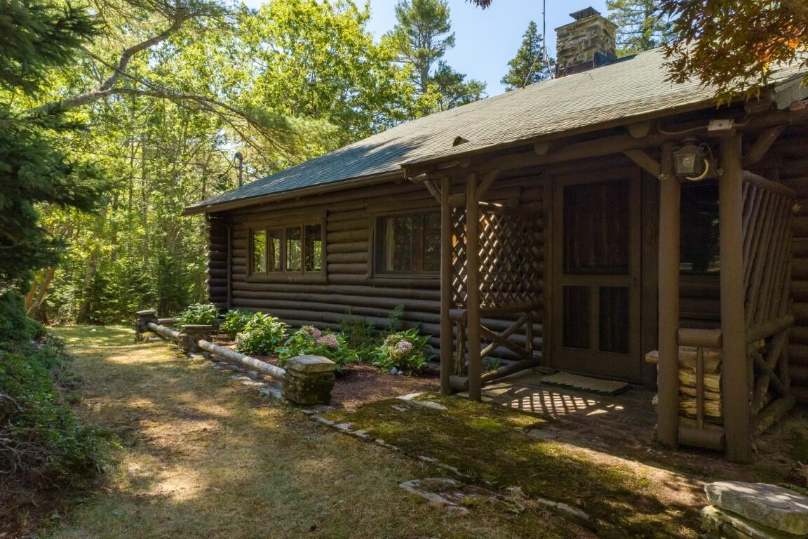 104 Sunset Road Boothbay Harbor, ME 04538 - Photo 5 of 37 8