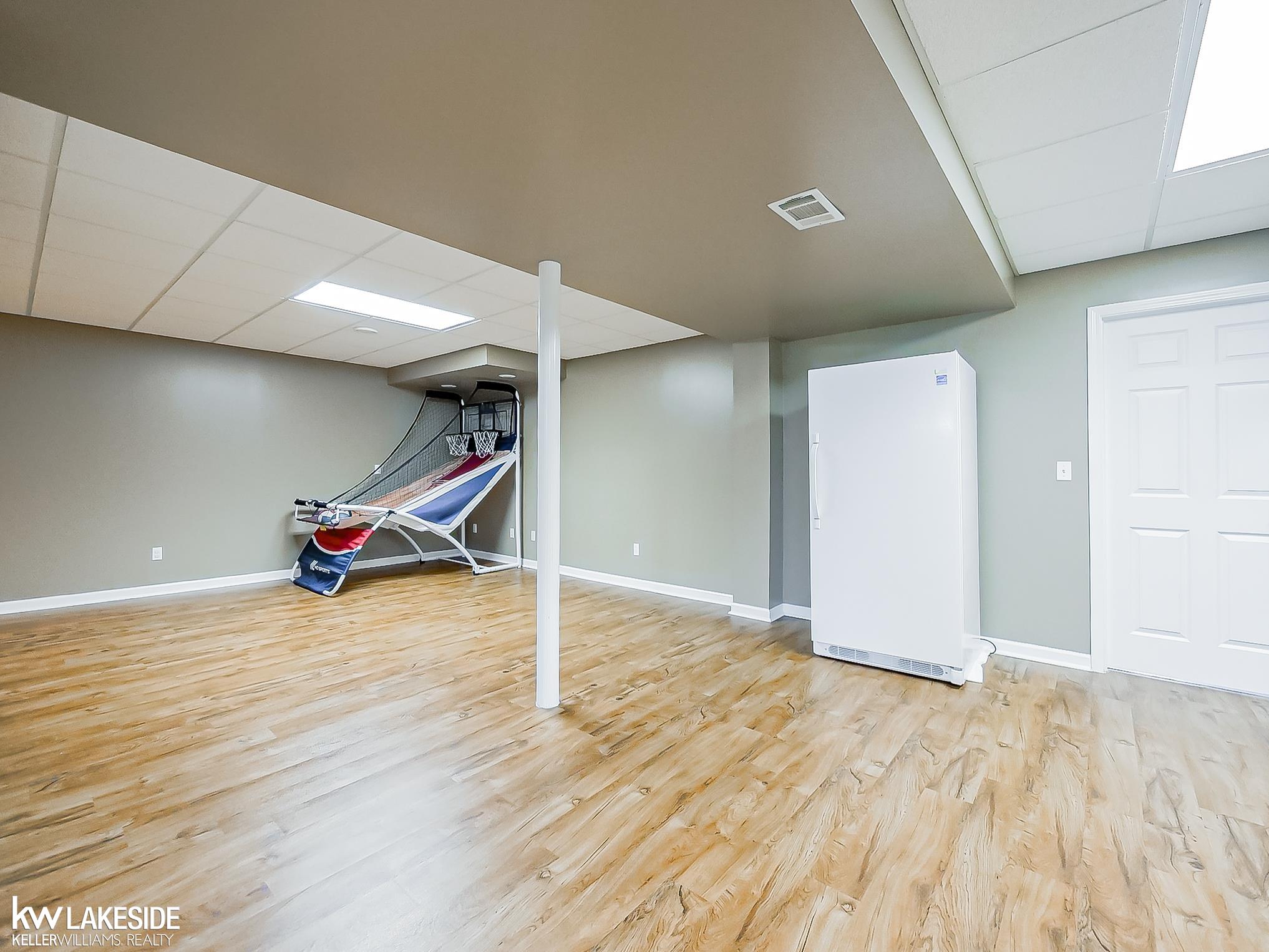 2058 Reagan Drive Rochester Hills, MI 48309 - Photo 54 of 68