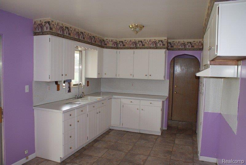 6064 North State Road Davison, MI 48423 - Photo 5 of 13 DSC02996