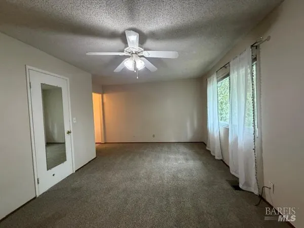 $565,000 | 1403 St James Parkway, Concord, CA 94521