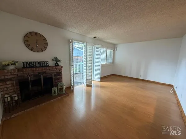 $565,000 | 1403 St James Parkway, Concord, CA 94521