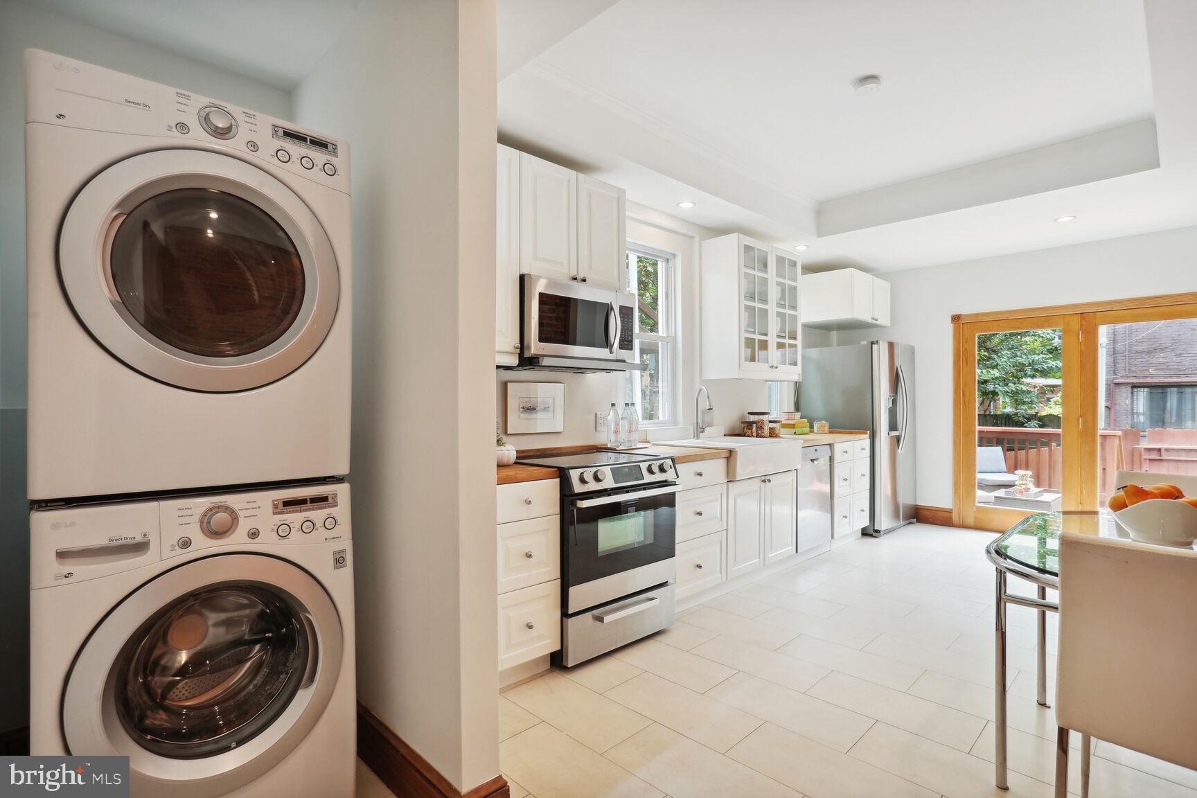 1219 Constitution Avenue Northeast Washington, DC 20002 - Photo 7 of 38 Large eat-in kitchen w/heated floors+W/D to deck