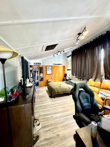 $5,000 | 15 Evelyn Drive, Bristol, RI 02809