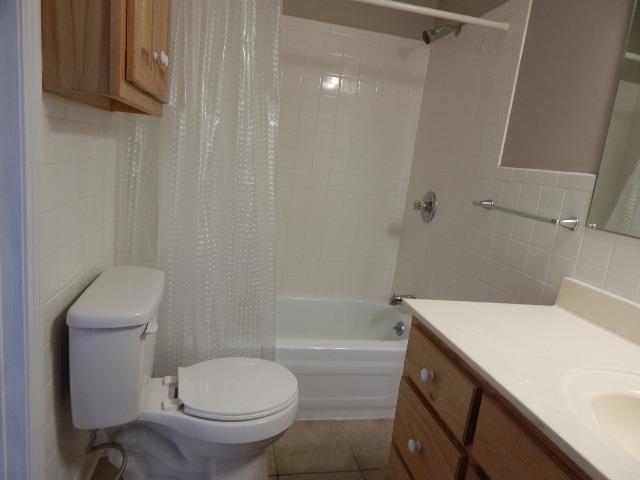 321 Hennessee Bridge Road Rock Island, TN 38581 - Photo 15 of 22 Full bath that adjoins 2 rooms