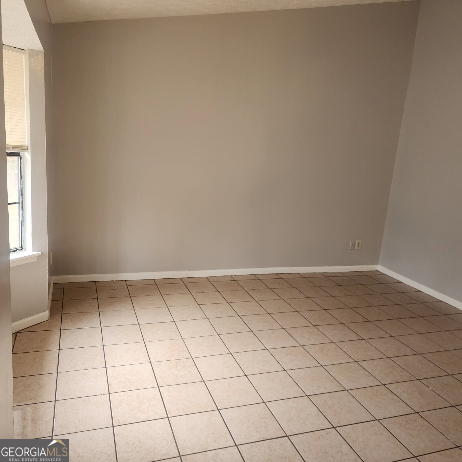 3981 Skidmore Court Decatur, GA 30034 - Photo 3 of 11 Gallery Image 3