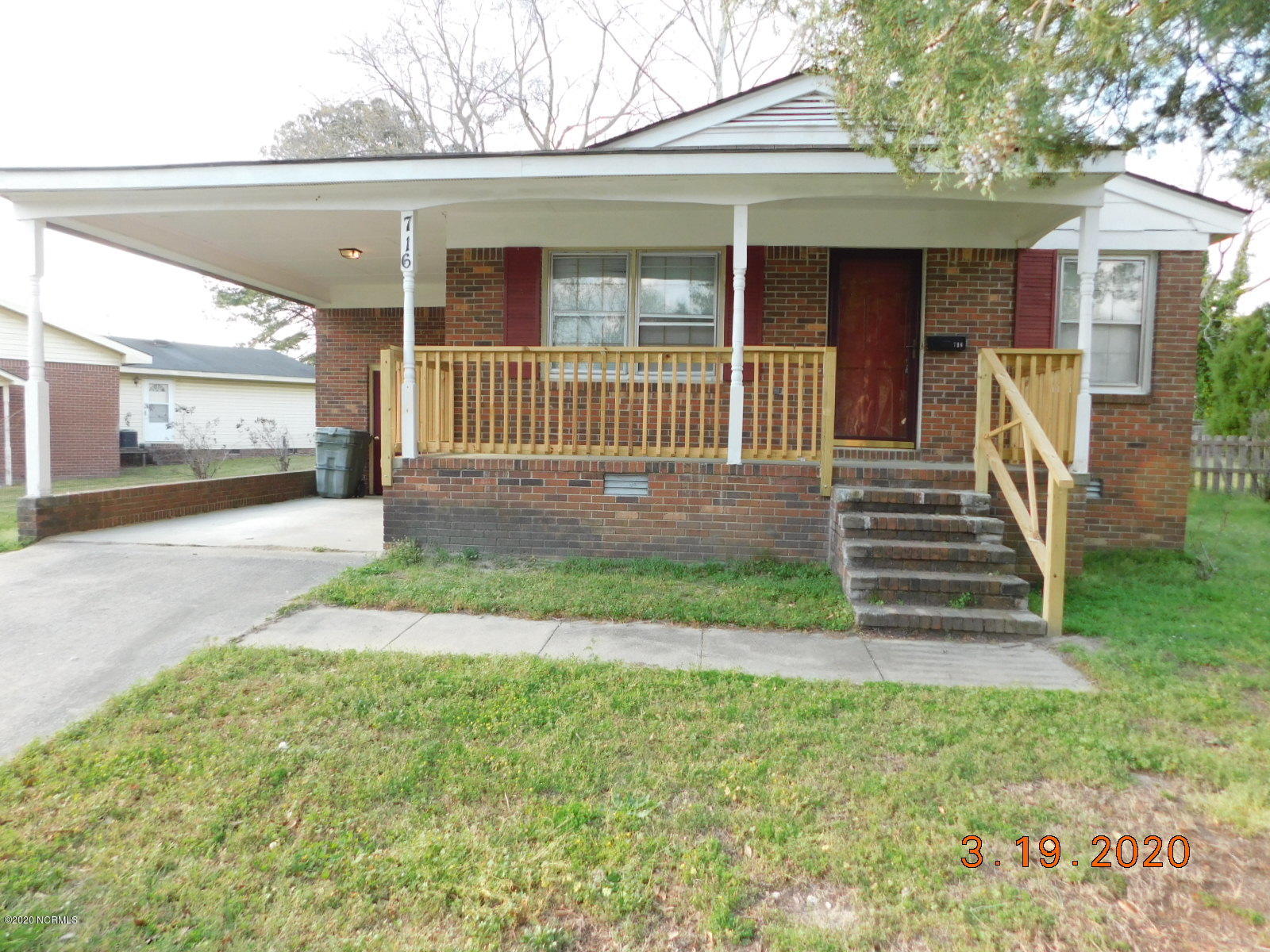 716 Runyon Road Washington, NC 27889 - Photo 1 of 16 Front Porch Rails