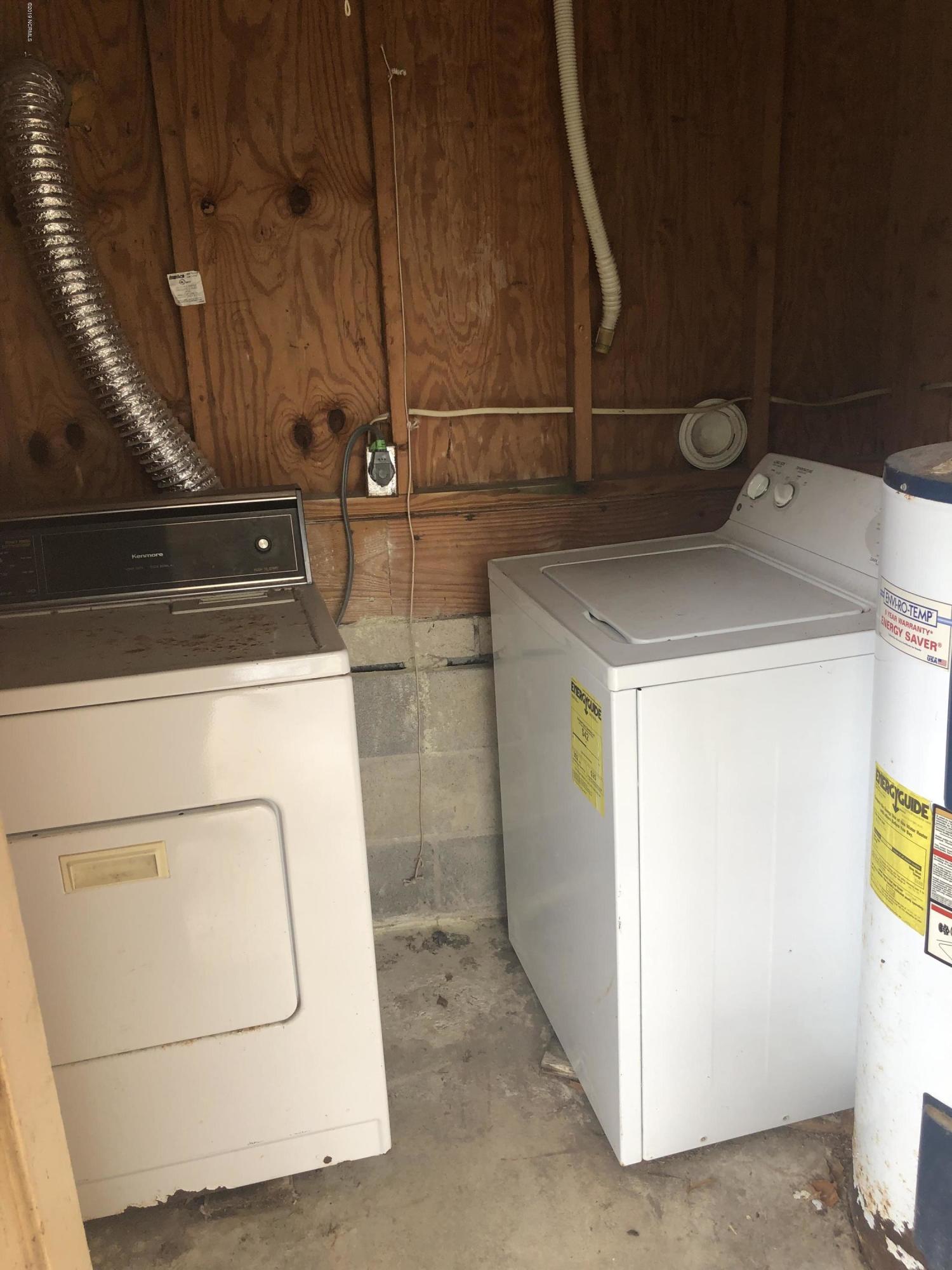 716 Runyon Road Washington, NC 27889 - Photo 15 of 16 UTILITY RM