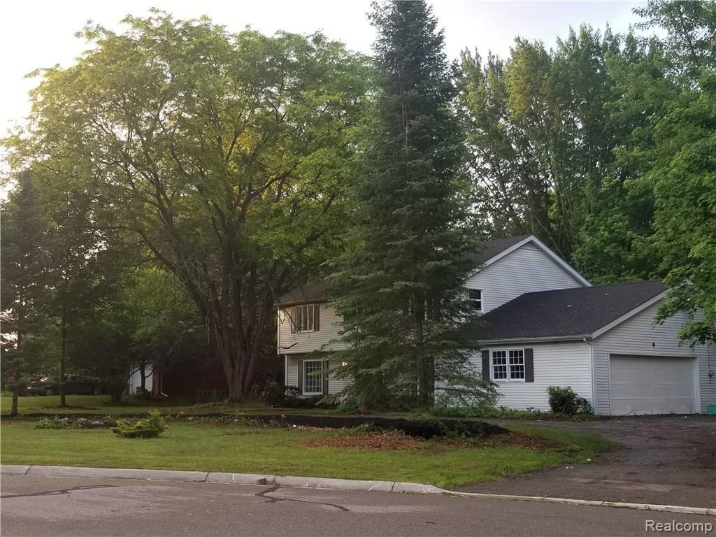 1215 Rocky Ridge Trail Flint, MI 48532 - Photo 2 of 35 20180531_062104.jpg