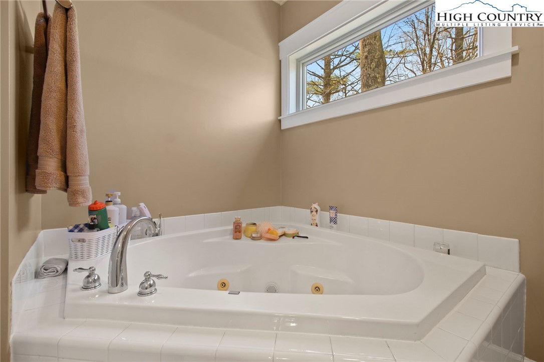 124 Bryce Way Boone, NC 28607 - Photo 27 of 50 Gallery Image 27