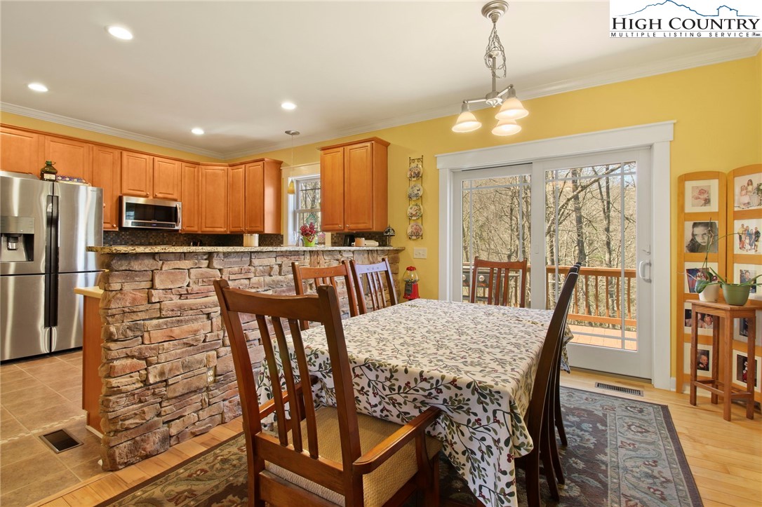 124 Bryce Way Boone, NC 28607 - Photo 9 of 50 Gallery Image 9