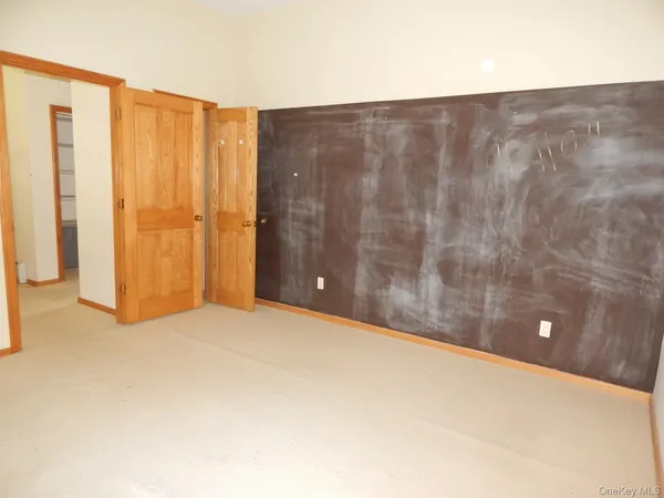 $575,000 | 5 Eagle Head Road, Cornwall-on-Hudson, NY 12520