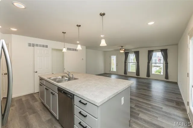 $350,000 | 136 Tiber Way, St. Charles, MO 63301