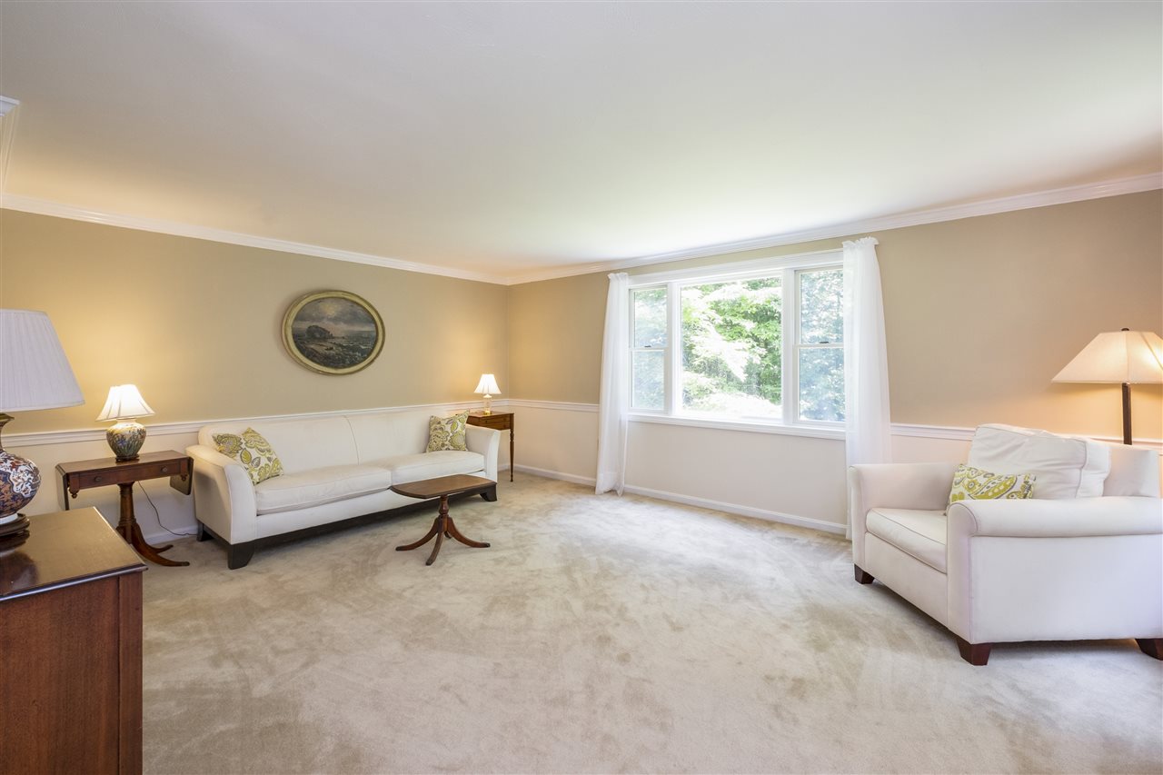 9 Wheeler Road Bow, NH 03304 - Photo 4 of 29