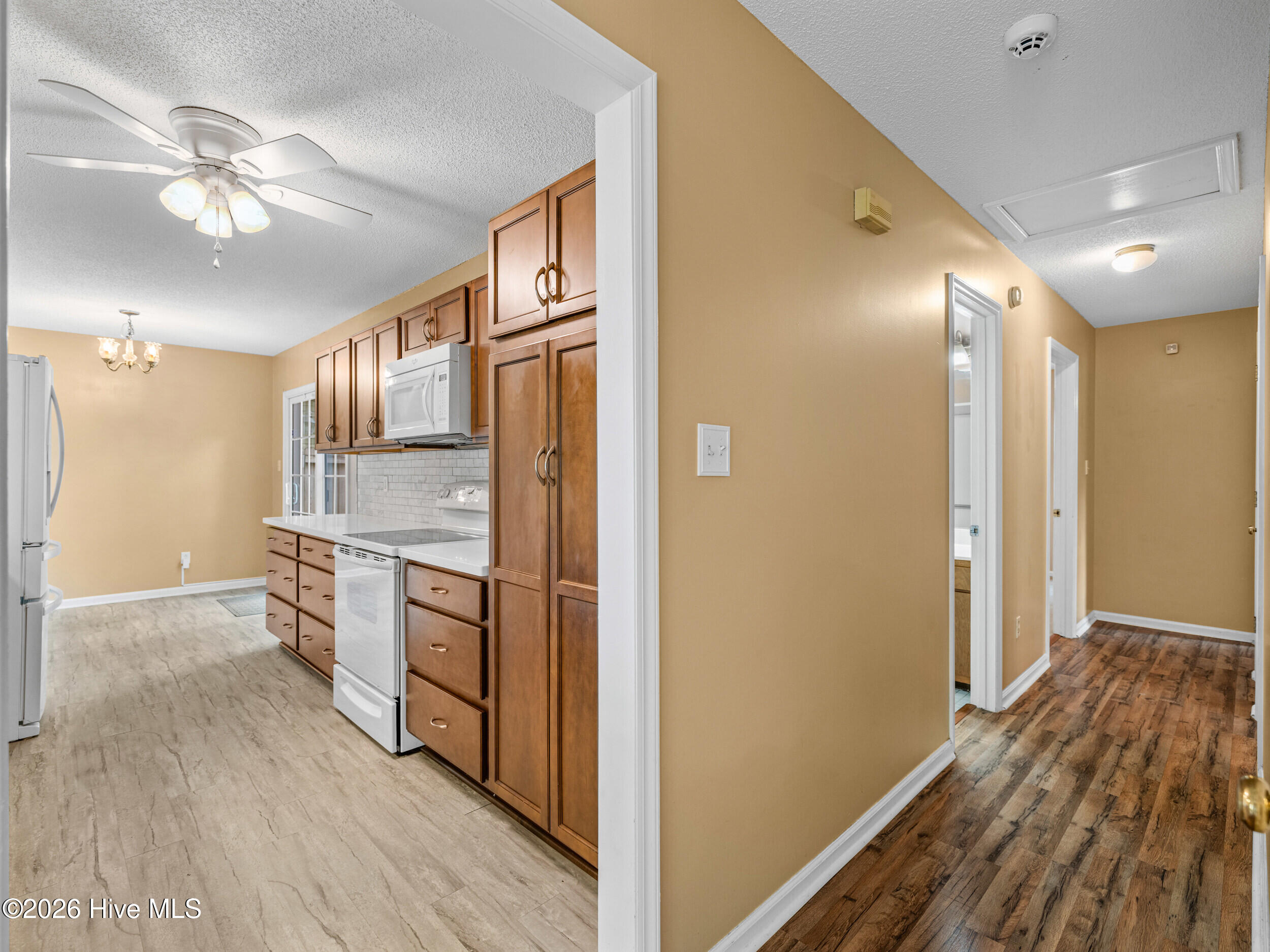 542 Shadowridge Road Jacksonville, NC 28546 - Photo 12 of 33 Gallery Image 12