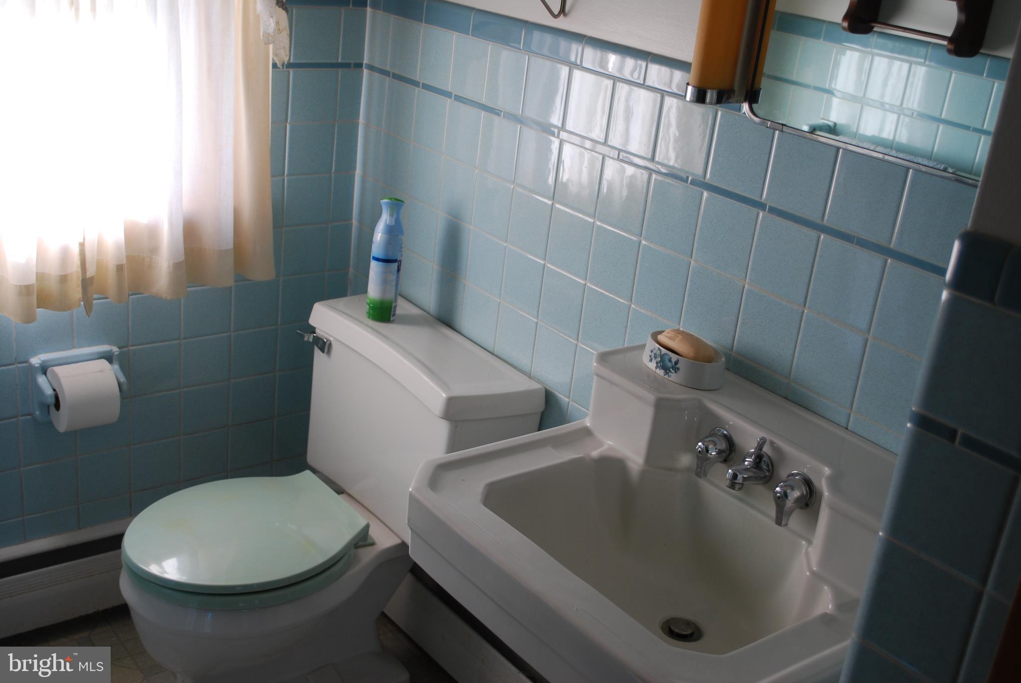 4432 Upper Beckleysville Road Hampstead, MD 21074 - Photo 13 of 23 Main floor bath