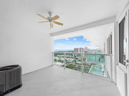 $310,000 | 3233 Northeast 34th Street, Unit 1712, Fort Lauderdale, FL 33308