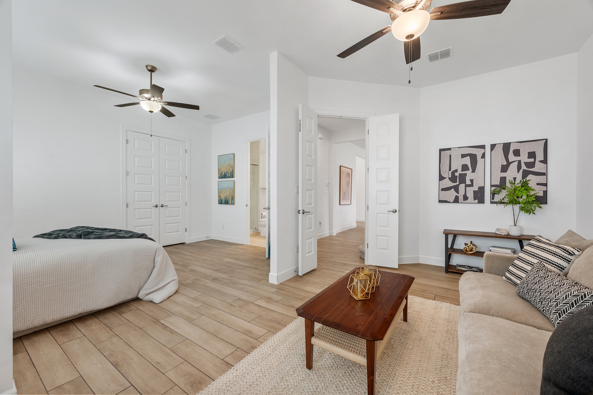 606 Bonfisk Bend Austin, TX 78738 - Photo 23 of 40 a living room with furniture