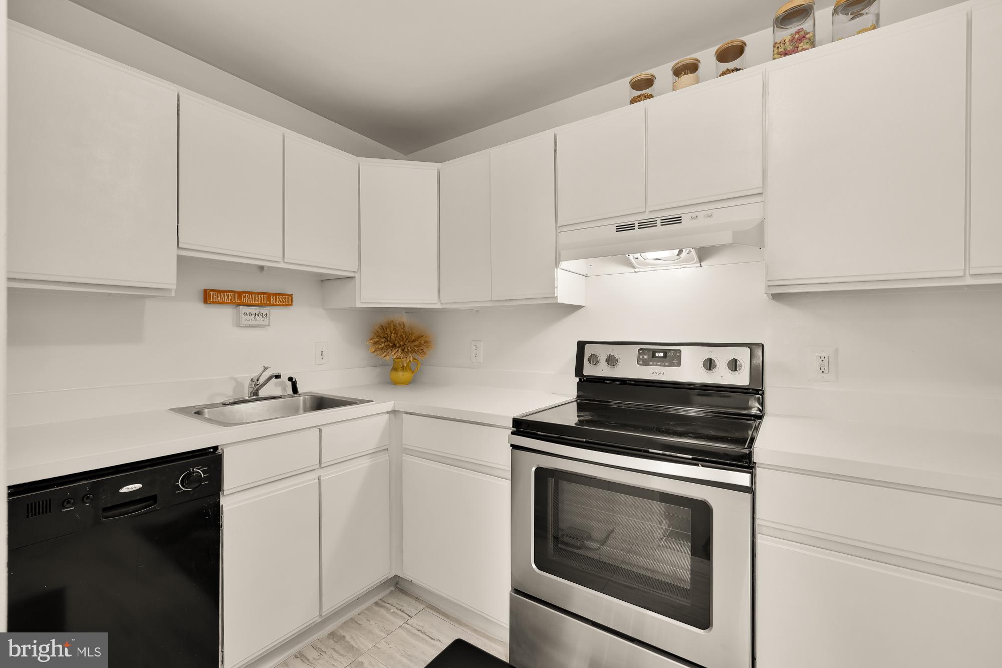 2630 Adams Mill Road Northwest, Unit 302 Washington, DC 20009 - Photo 9 of 20 Gallery Image 9
