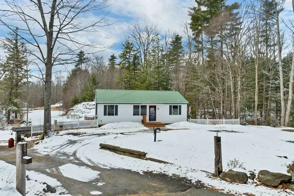 $440,000 | 487 Shackford Corner Road, Barnstead, NH 03225
