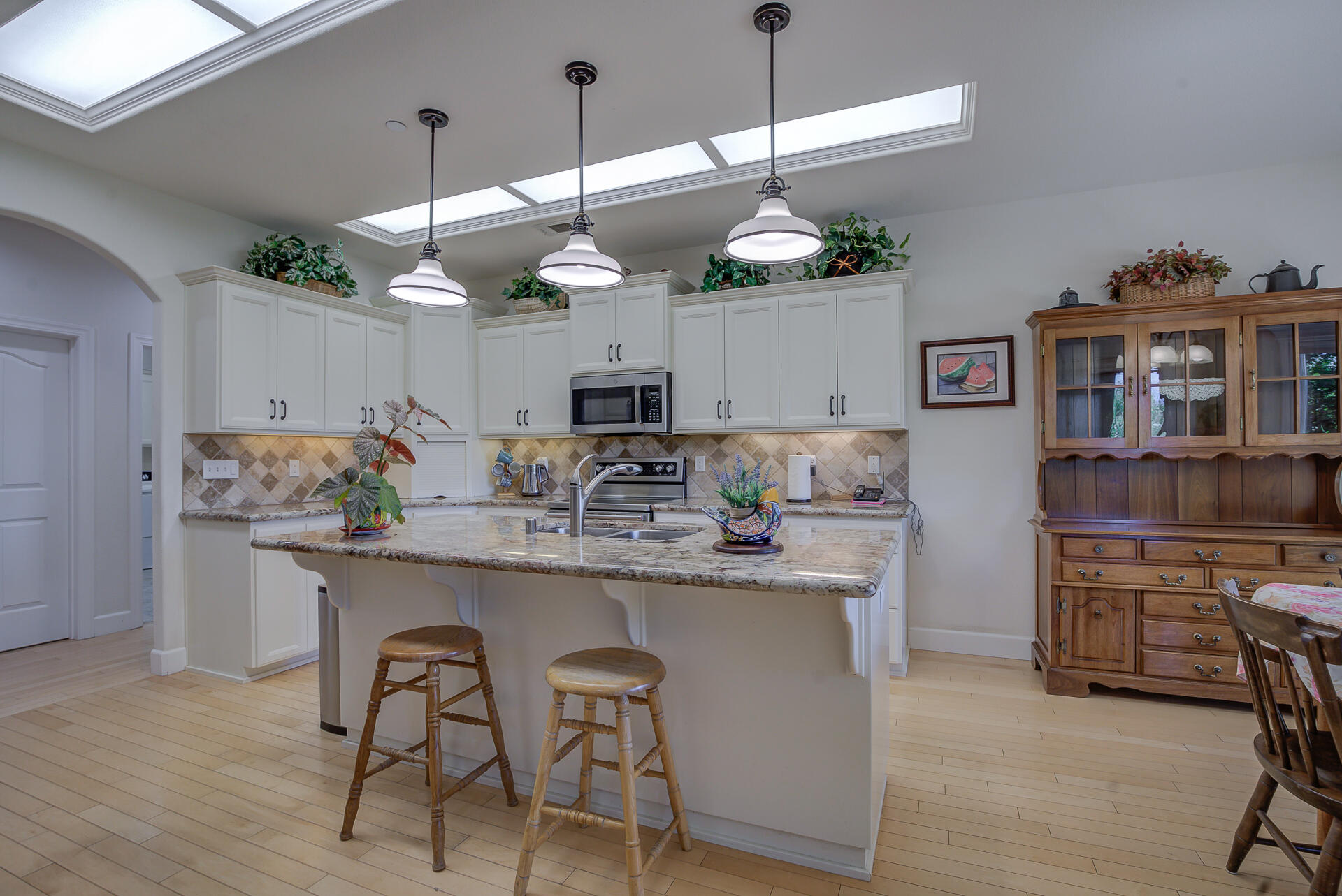 2000 Princeton Way Redding, CA 96003 - Photo 12 of 60 Princeton-10