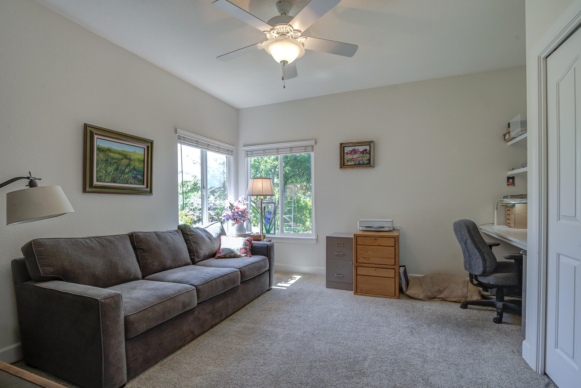 2000 Princeton Way Redding, CA 96003 - Photo 39 of 60 a living room with furniture and a window
