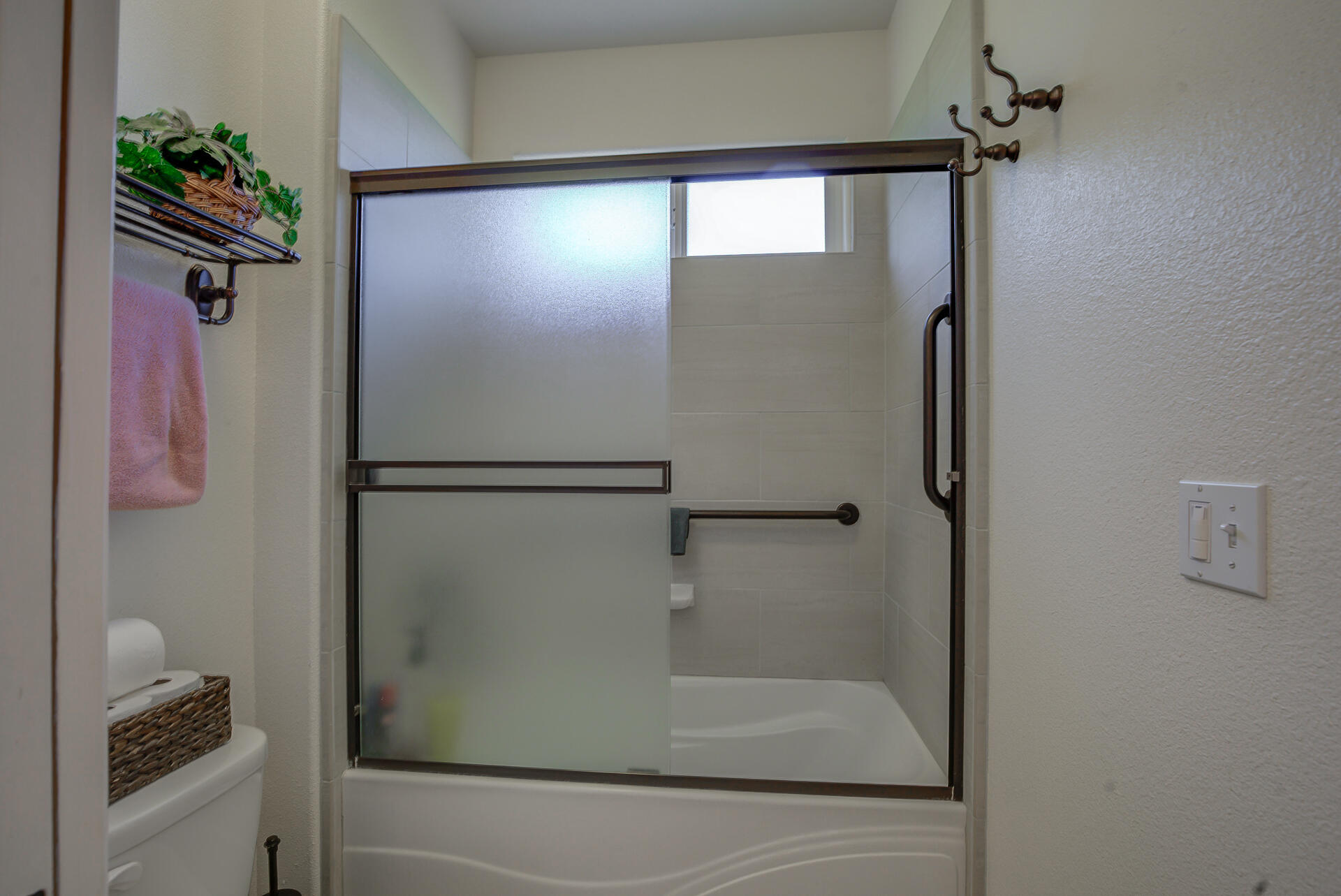 2000 Princeton Way Redding, CA 96003 - Photo 42 of 60 a bathroom with a shower