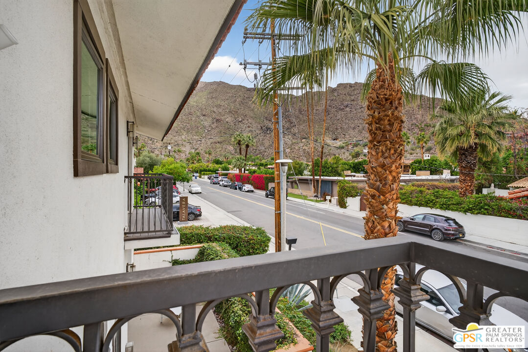 305 West Arenas Road Palm Springs, CA 92262 - Photo 40 of 56
