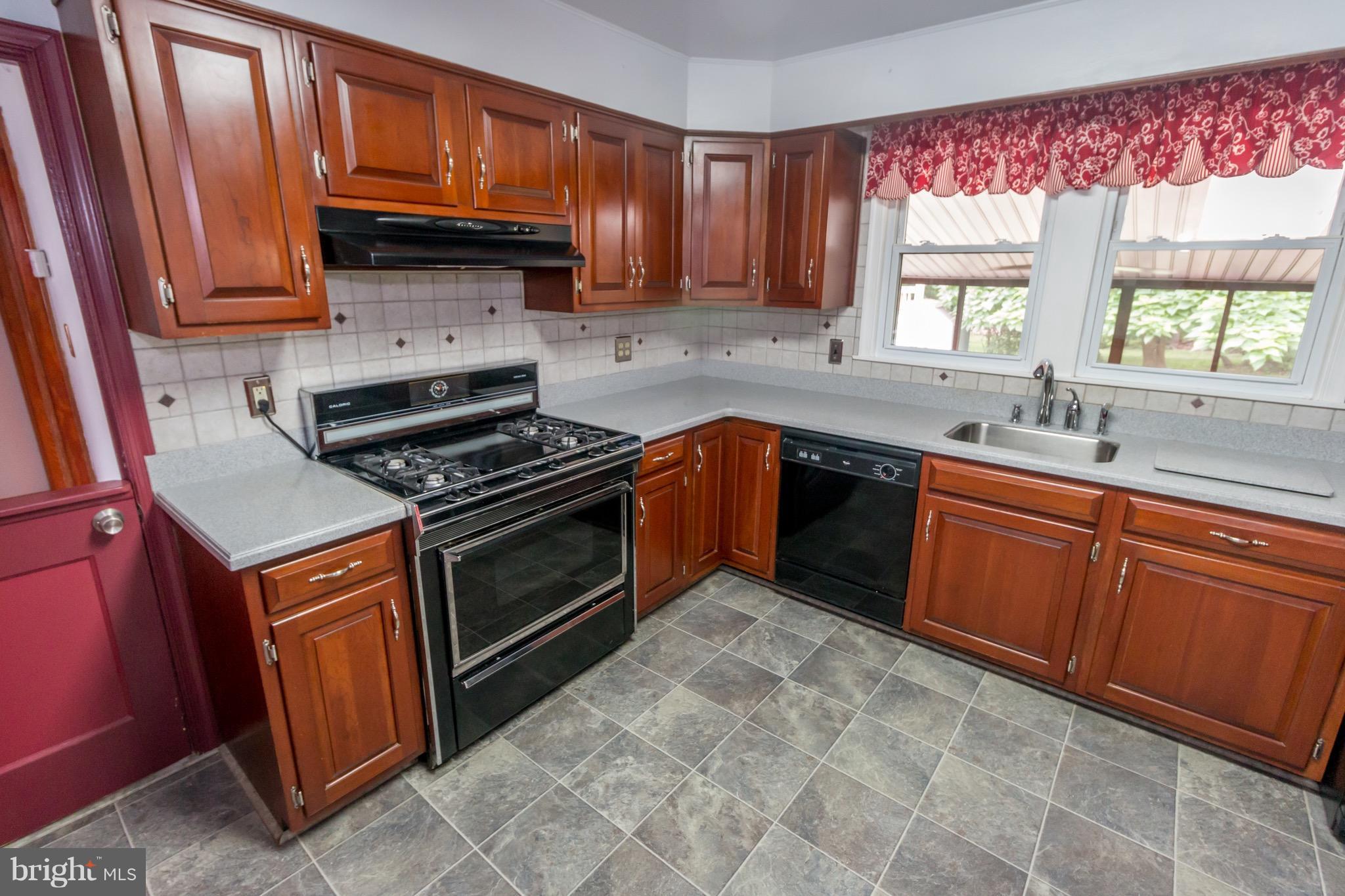 3003 Edwards Avenue Baltimore, MD 21234 - Photo 10 of 24 Kitchen