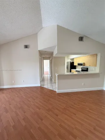 $2,300 | 18830 Northwest 57th Avenue, Unit 301, Hialeah, FL 33015